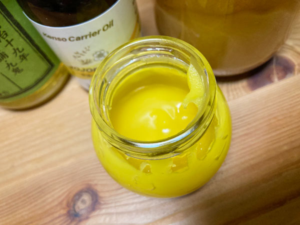 ミツロウハンドクリーム完成品